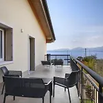 דירה North House With Pool And View