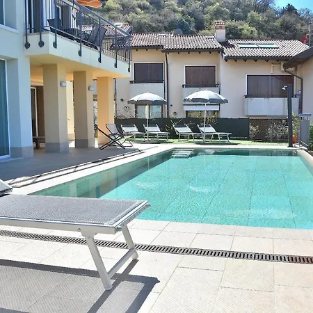 North House With Pool And View *