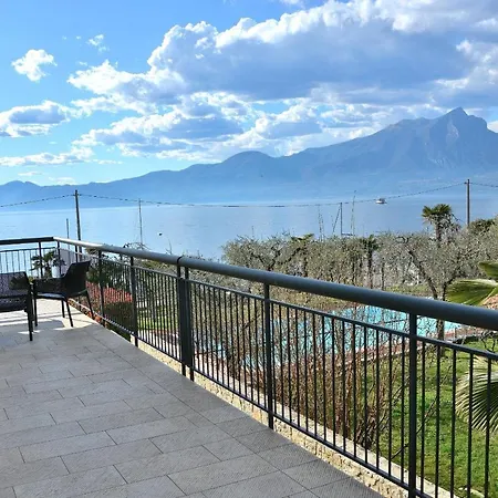 Апартаменты North House With Pool And View