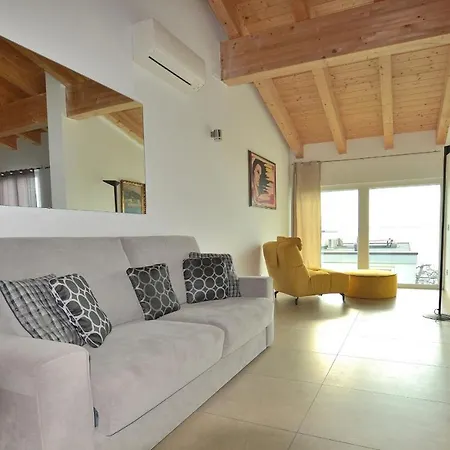 North House With Pool And View * Торри-дель-Бенако