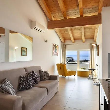 North House With Pool And View * טורי דל בנקו