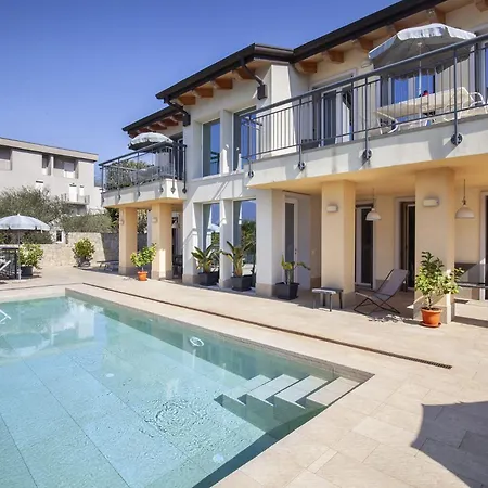 North House With Pool And View Апартаменты Торри-дель-Бенако